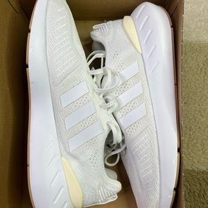 Men's adidas Originals GZ4972 Swift Run 22 Running Shoes - White/cream Size 10.5